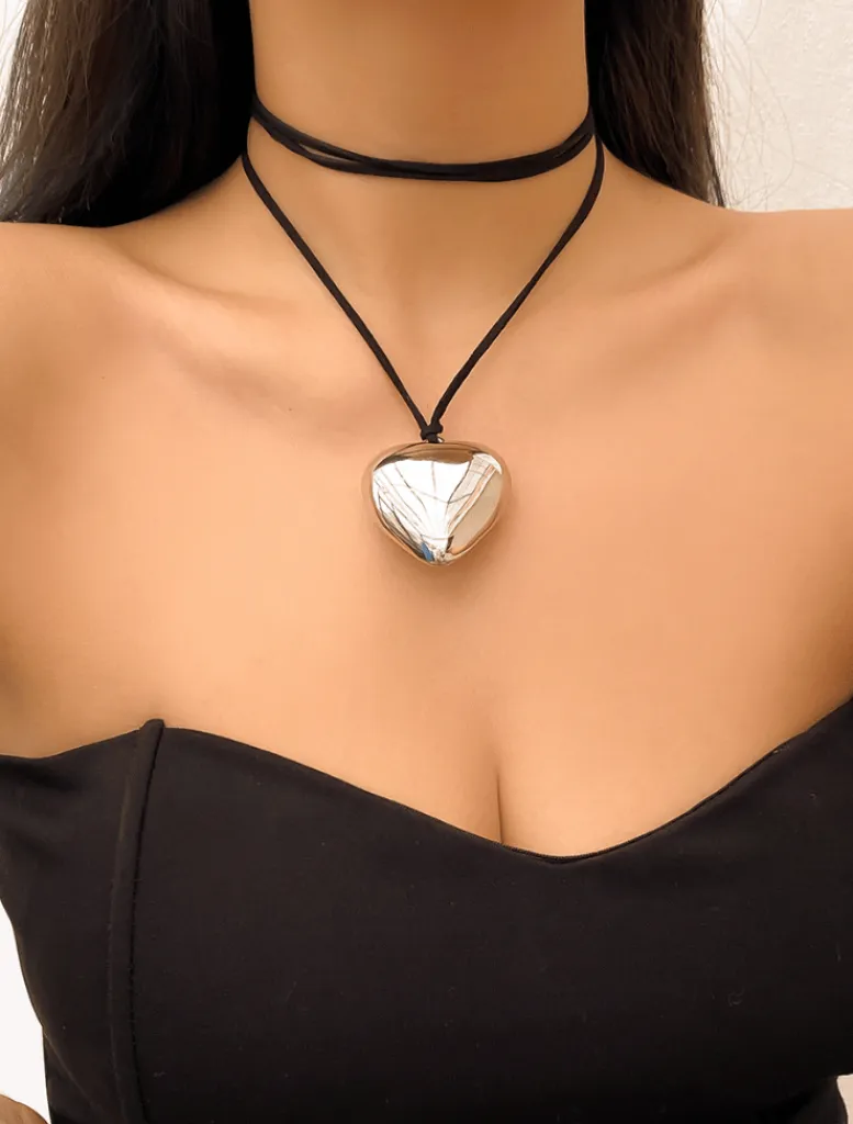 Neo Heart Choker -*Insurge Clothing Online